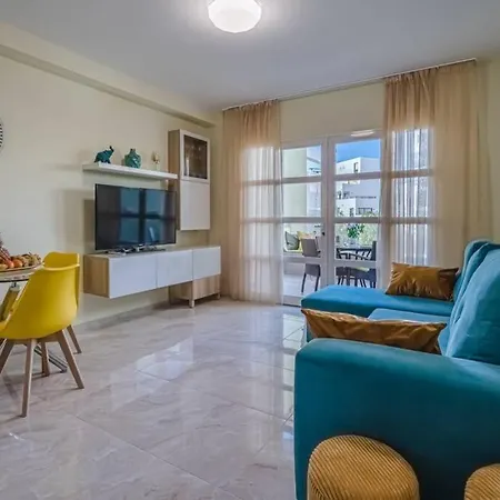 Orlando. Amazing Location. Completely Renovated! Apartmán Costa Adeje (Tenerife)