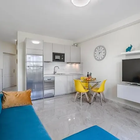 Orlando. Amazing Location. Completely Renovated!