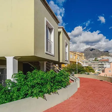 Apartment Orlando. Amazing Location. Completely Renovated! *